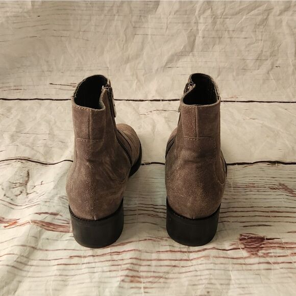 Aquatalia Oribella Gray Suede Ankle Booties Size 8.5 - Picture 4 of 5
